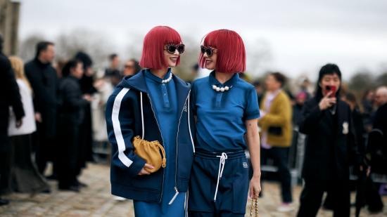 Paris str F24 1851 street style