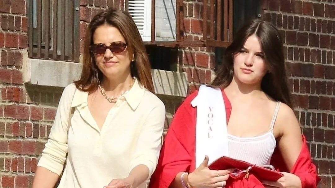 Suri Cruise junto a su madre Katie Holmes