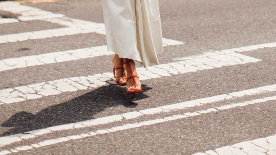 portada sandalias marta ortega massimo dutti