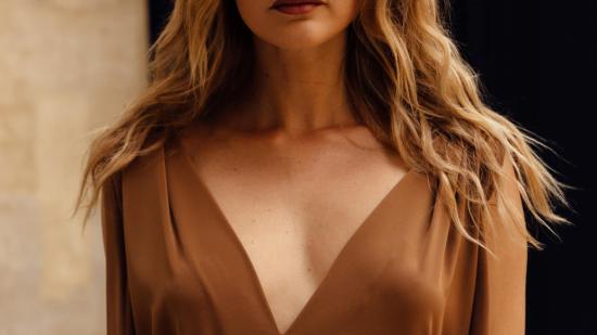 mechas sun kissed street style