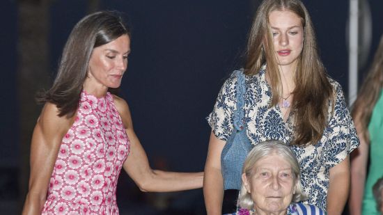 Reina Letizia, princesa Leonor e Irene de Grecia.