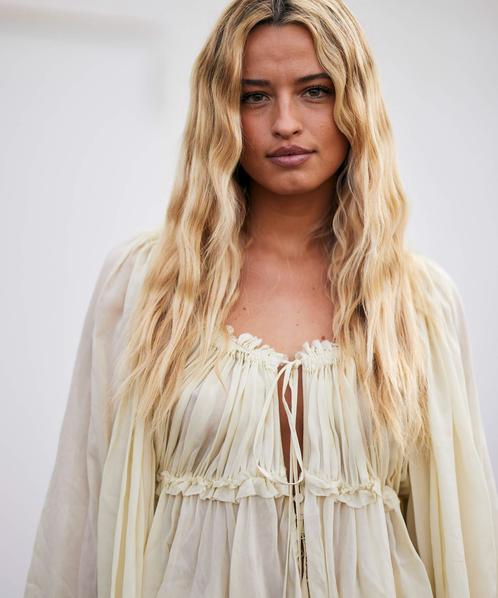 portada de mechas sunkissed street style