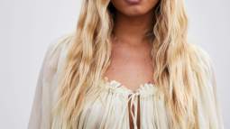 portada de mechas sunkissed street style