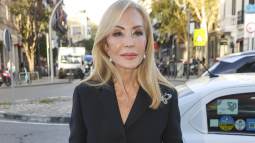 Carmen Lomana