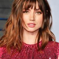 Ana de Armas con 'frame bangs'. Dia Dipasupil