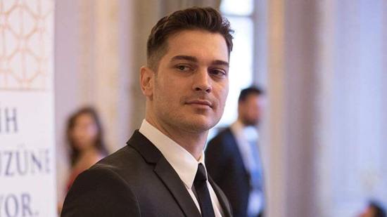 Çağatay Ulusoy, el actor mejor pagado de Turquía.
