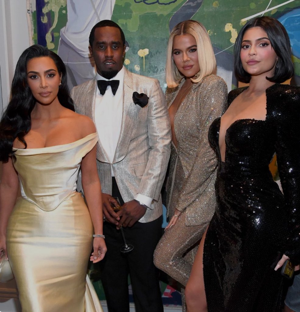 Sean "Diddy" Combs junto a Kim, Khloé Kardashian y Kiley Jenner