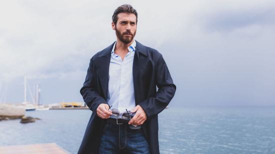 Can Yaman en la serie 'Viola come il mare'