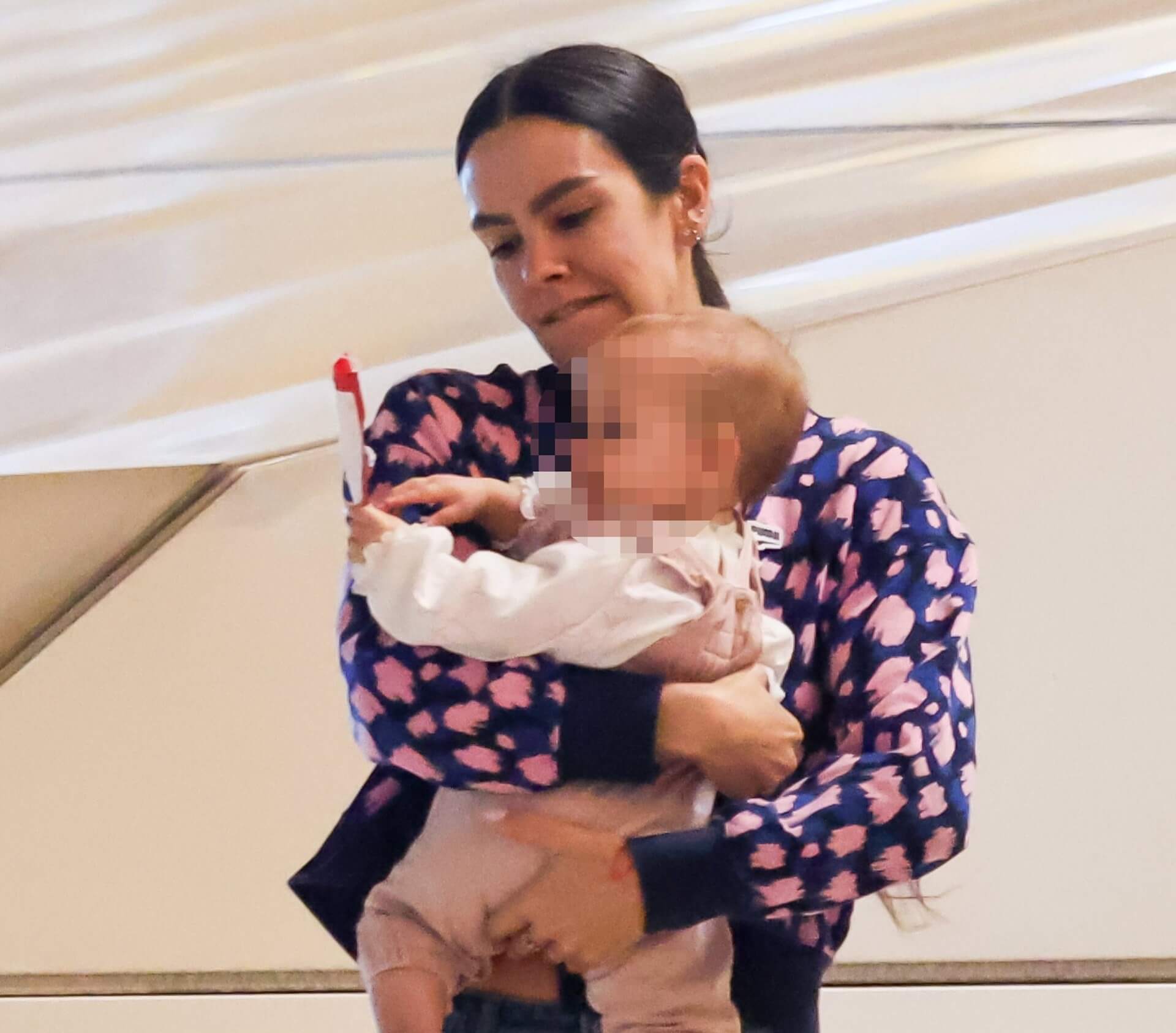 Cristina Pedroche con su hija Laia