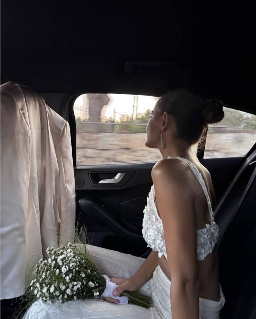 Bea Gimeno llegando a la ceremonia junto a su padre - Instagram