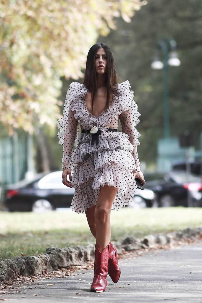 vestido corto botas