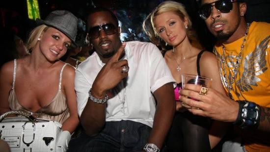 Britney Spears junto a Paris Hilton y 'Diddy'