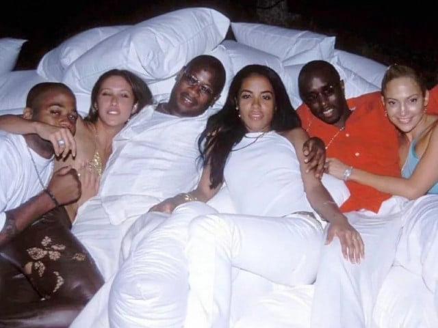 Aaliyah junto a Jennifer Lopez y P. 'Diddy' Combs - Twitter