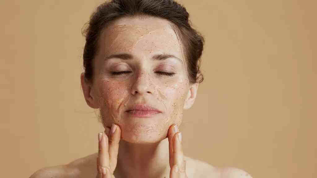 Exfoliación facial - Getty Images