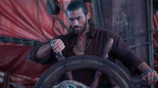 Can Yaman durante el rodaje de 'Sandokan'