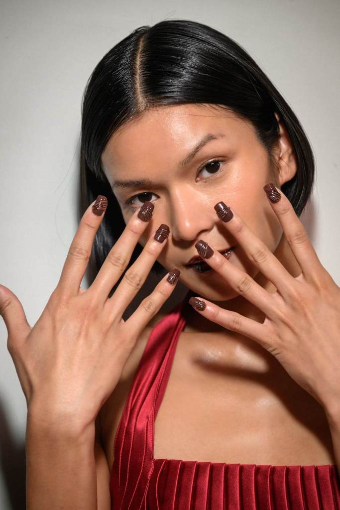 Uñas chocolate