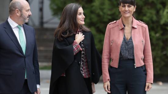 La reina Letizia en la entrega de la XIV edición de los Premios "Luis Carandell" de periodismo parlamentario - GTRES