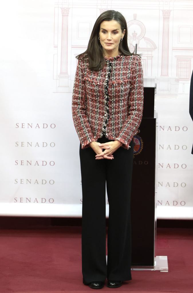 La reina Letizia en la entrega de la XIV edición de los Premios "Luis Carandell" de periodismo parlamentario - GTRES