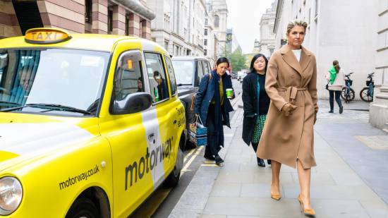 Máxima de Holanda en un evento dedicado a la salud financiera en Londres - 4 de diciembre de 2024 - GTRES