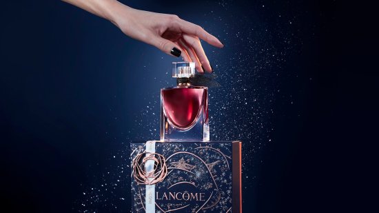 Las claves del éxito de la nueva fragancia La vie est belle de Lancôme, premiada en los Prix du Parfum 2024 de Marie Claire