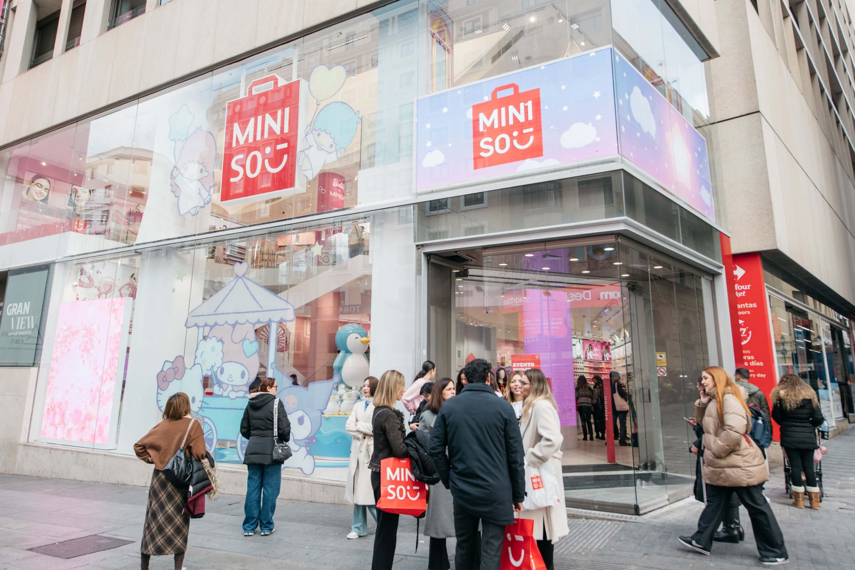 La Gran Vía de Madrid estrena la primera tienda Miniso Land de Europa: el paraíso de los amantes del entretenimiento y coleccionismo