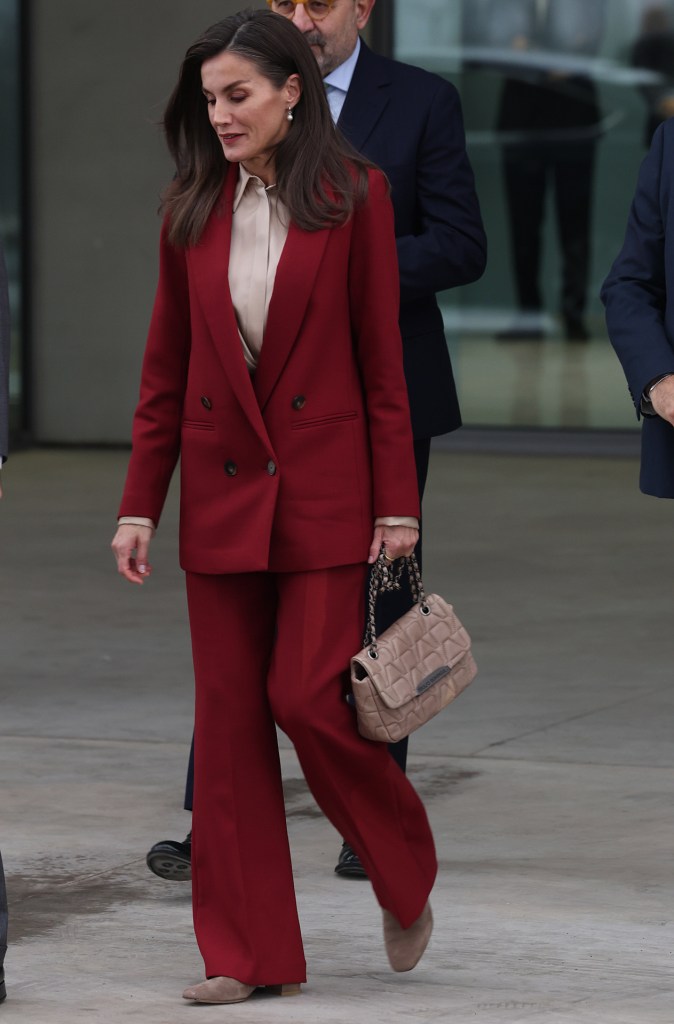 El traje rojo de firma francesa de Letizia en Cuenca