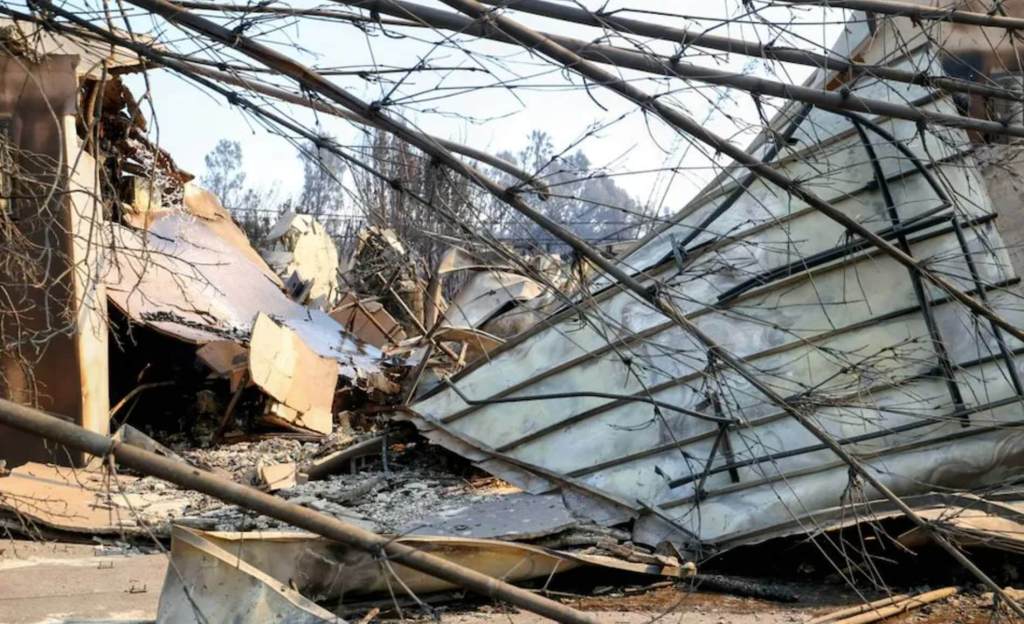 casas-famosos-paris-hilton-anthony-hopkins-incendio-los-angeles