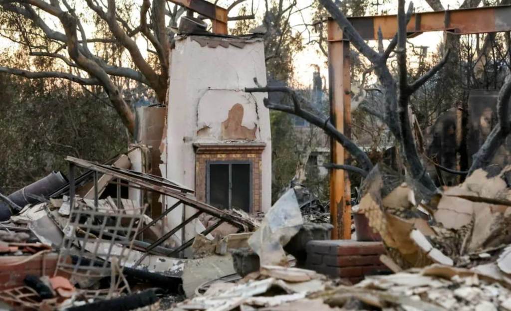 casas-famosos-paris-hilton-anthony-hopkins-incendio-los-angeles