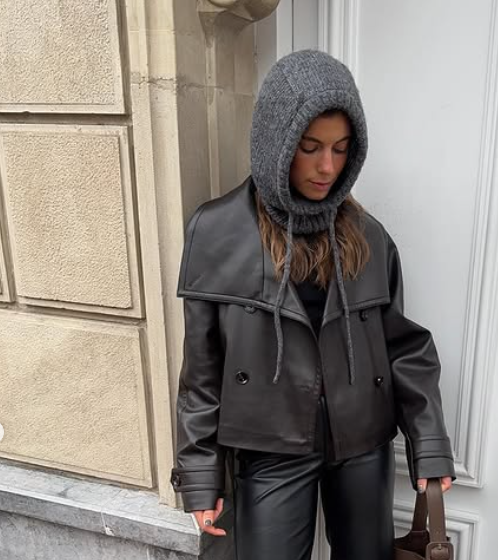 Look con balaclava - Imagen: Instagram sarabace