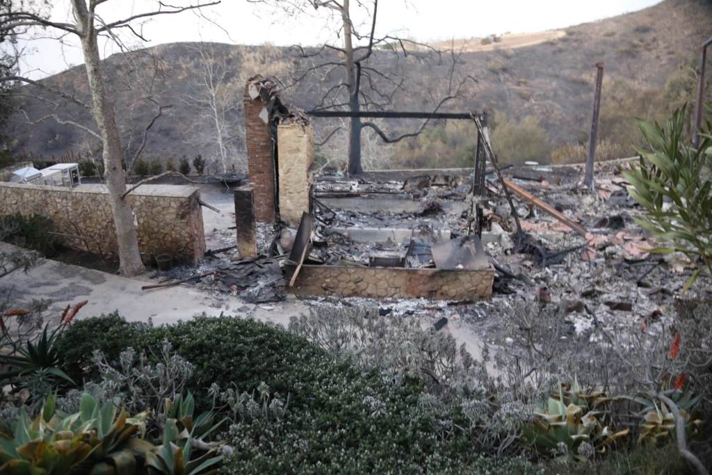 casas-famosos-paris-hilton-anthony-hopkins-incendio-los-angeles