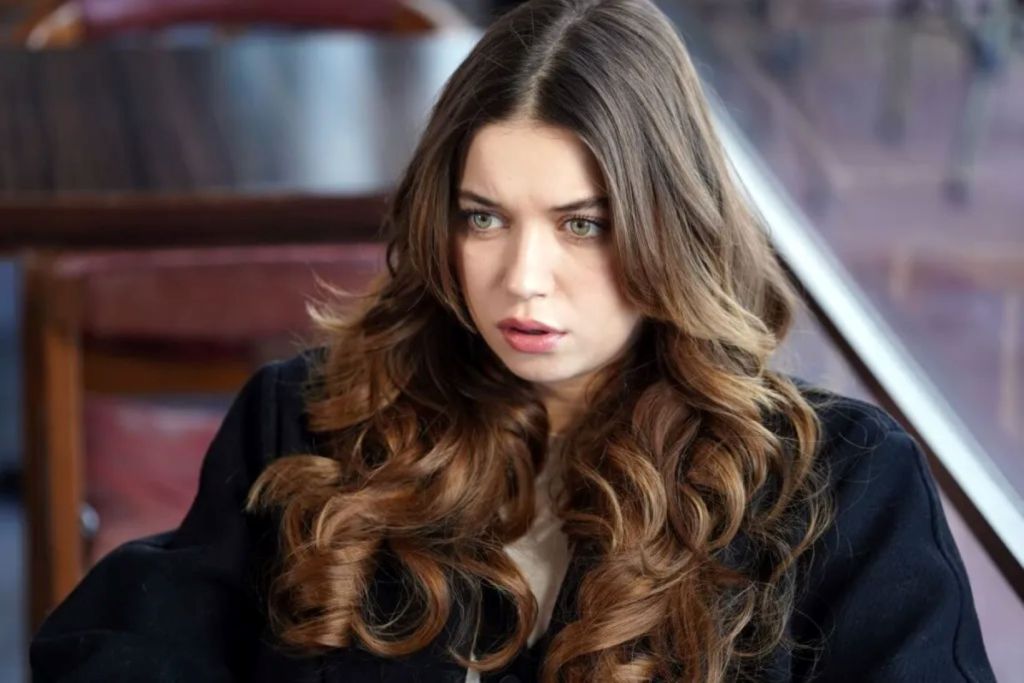 Afra Saraçoğlu