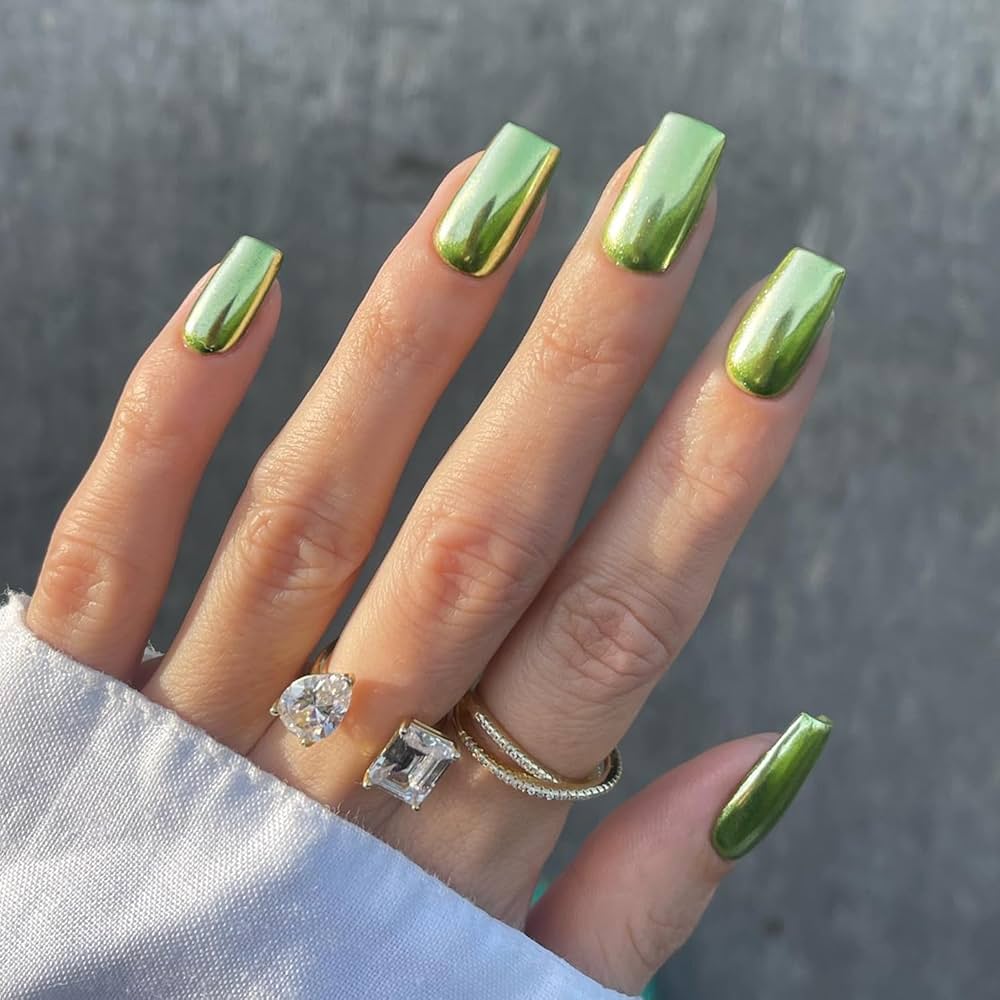 Manicura cromada en verde - Amazon