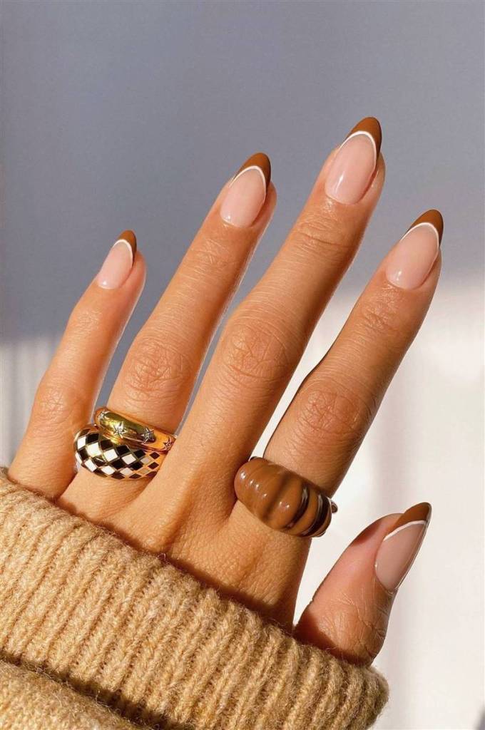 Manicura francesa con doble delineado - @overglowedit