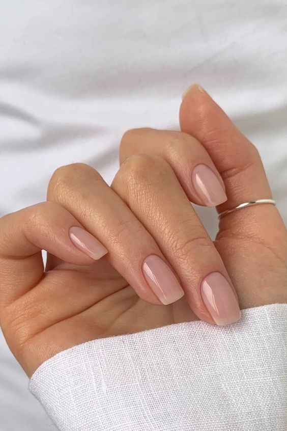 Naked Nails cortas