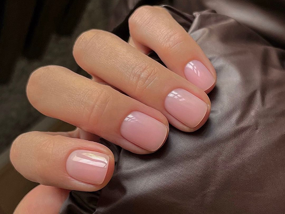 La manicura soap cuenta con un asado elegante y natural - @downtowntattoo.ec