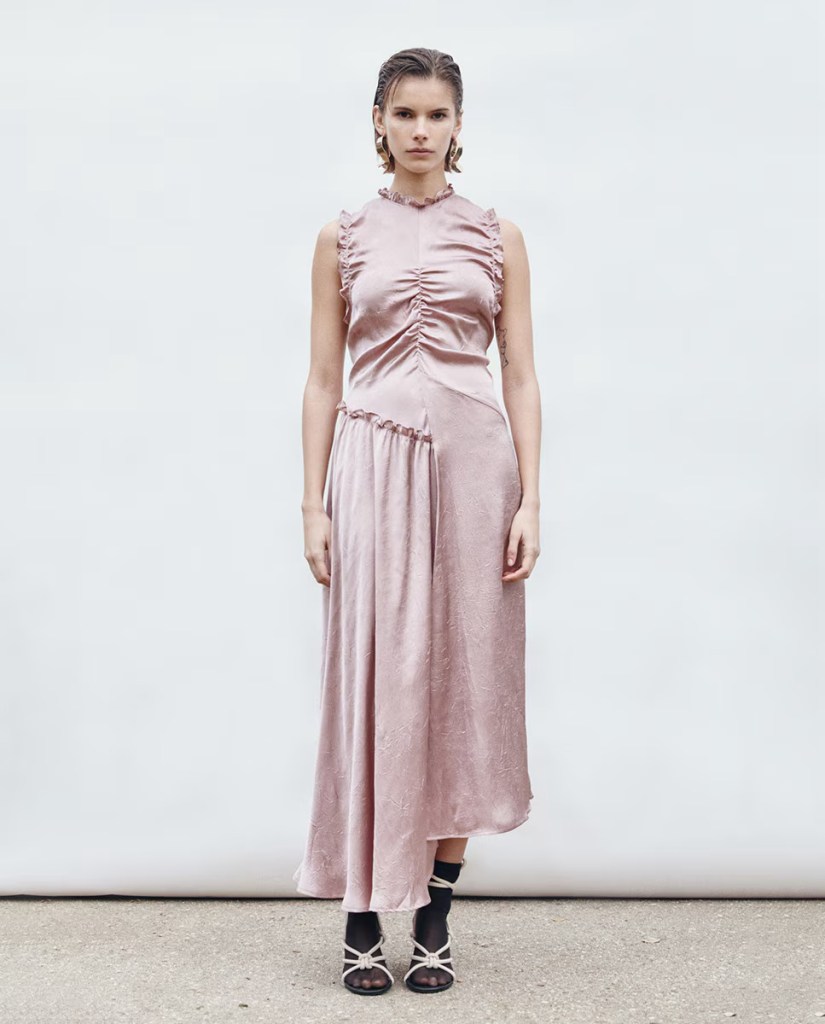 Vestido volantes de Sfera
