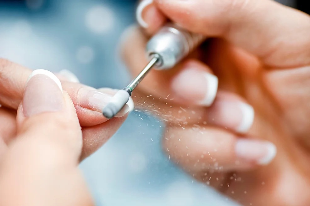 Consejos para mantener unas uñas sanas con manicura permanente