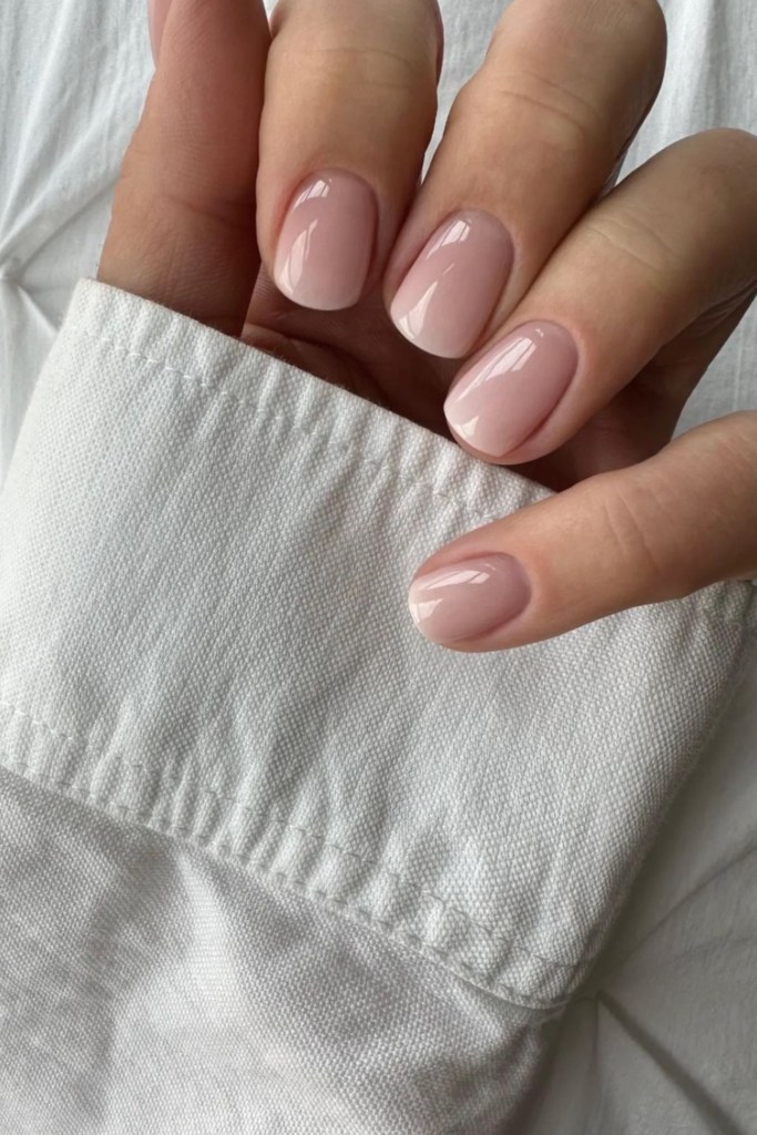 No hay nada que se le resista a la manicura BB Cream - @gel.bymegan