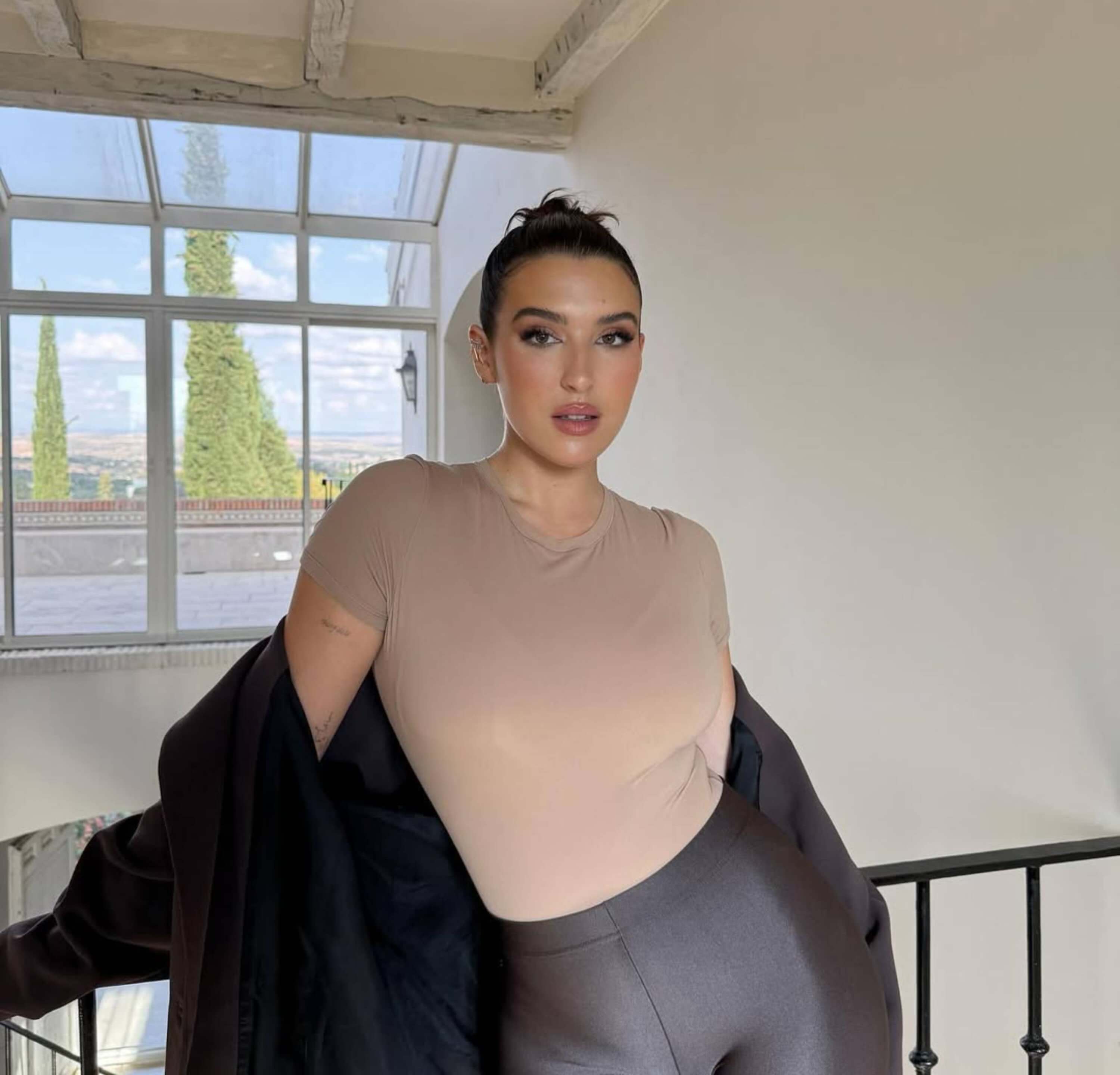 Alba Diaz con pantalon primavera