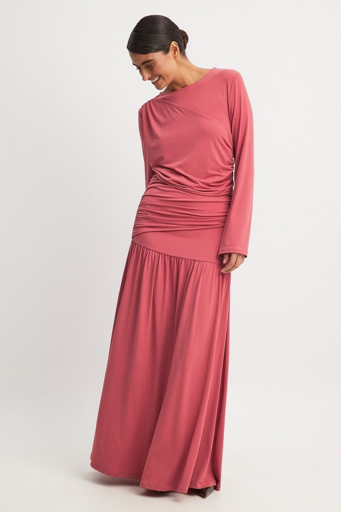 Vestido drapeado de NA-KD
