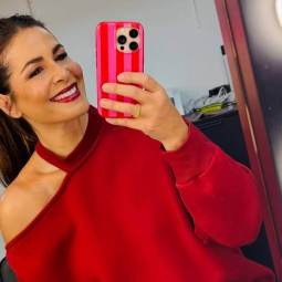 Nuria Roca ha compartido su último estilismo y el protagonismo absoluto lo ha tenido su bolso