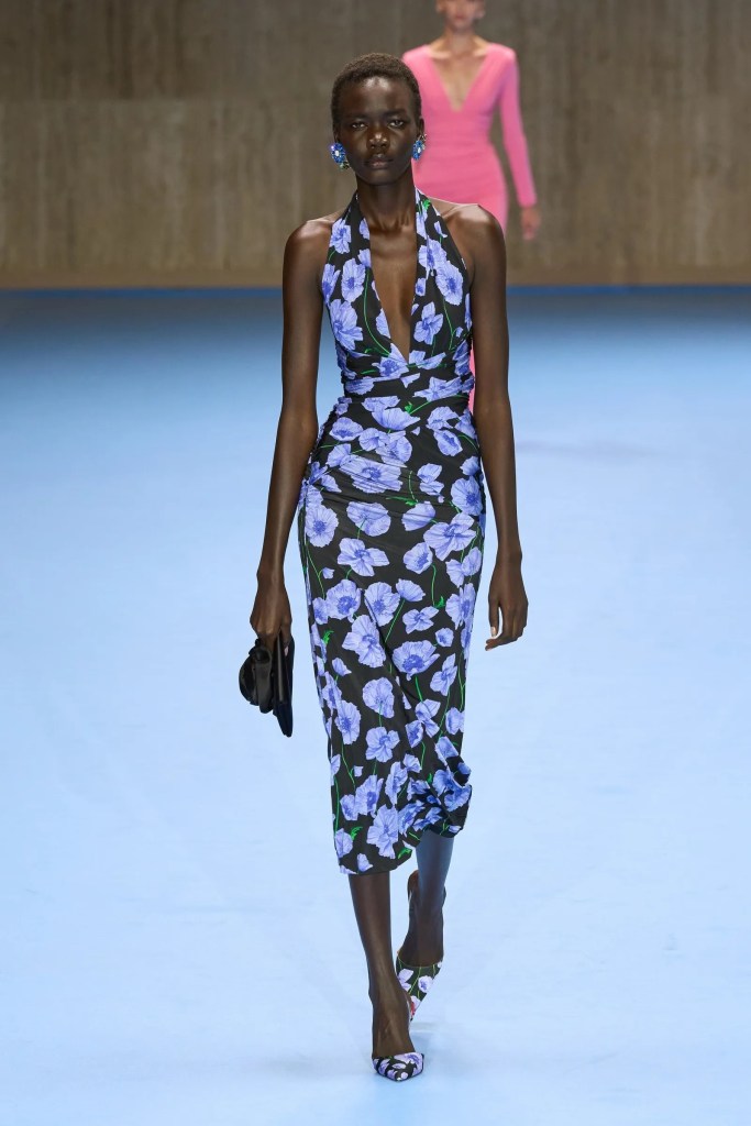 Vestido de flores de Carolina Herrera - Launchmetrics spotlight