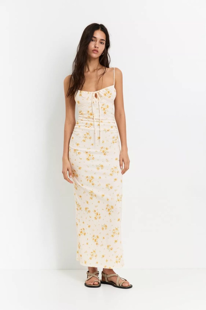 Vestido flores de Pull&Bear