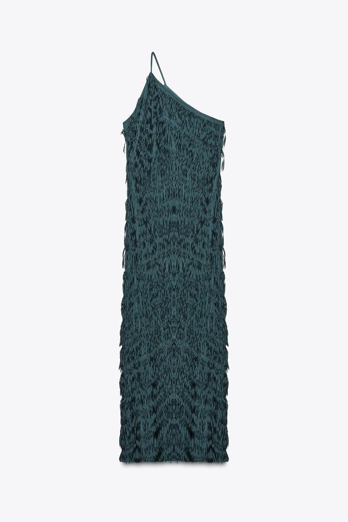Vestido asimétrico con flecos de Zara