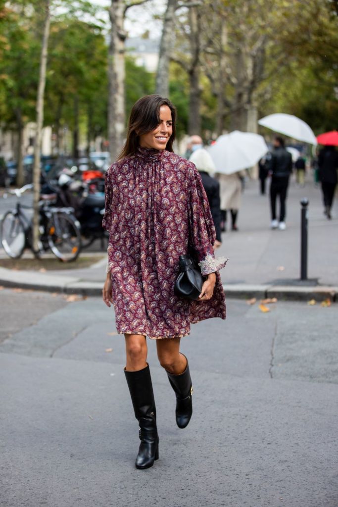 El vestido boho de flores combinado con botas cowboy - Laucnhmetrics spotlight