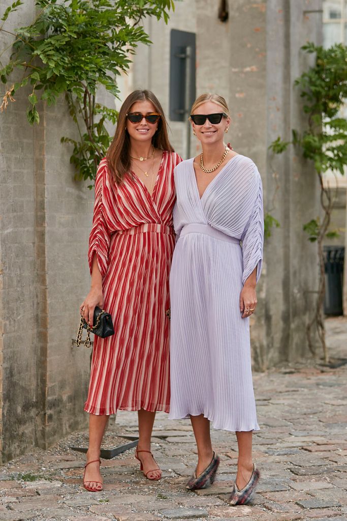 Zara presenta vestidos de primavera elegante y acordes a las tendencias