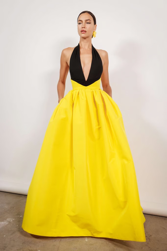 El vestido amarillo visto en la última colección de Carolina Herrera - launchmetrics spotlight