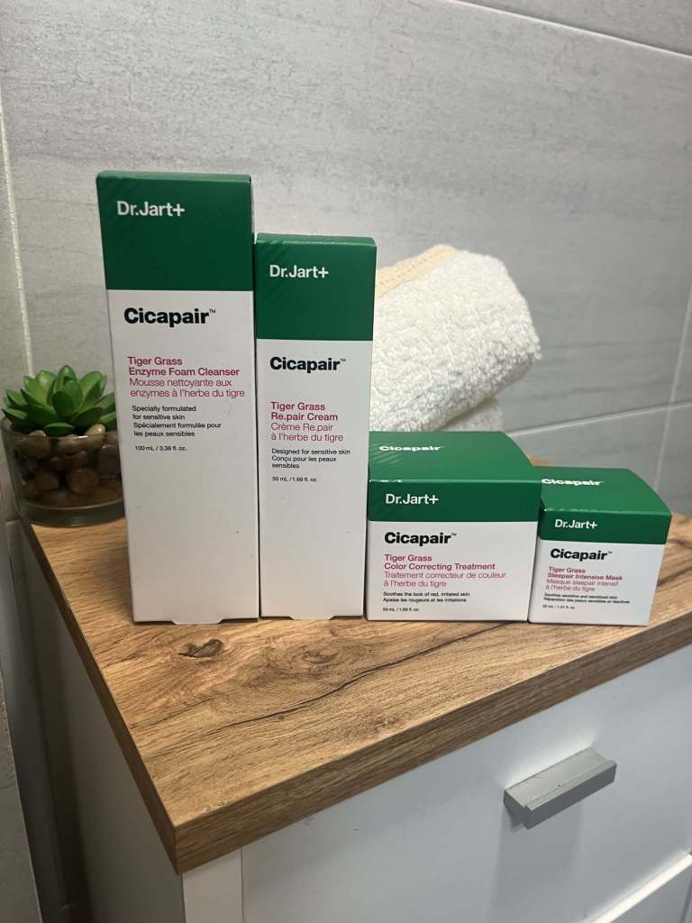 Llevo cuatro años usando esta crema y mascarilla cuando tengo granos y no hay tratamiento que me funcione mejor