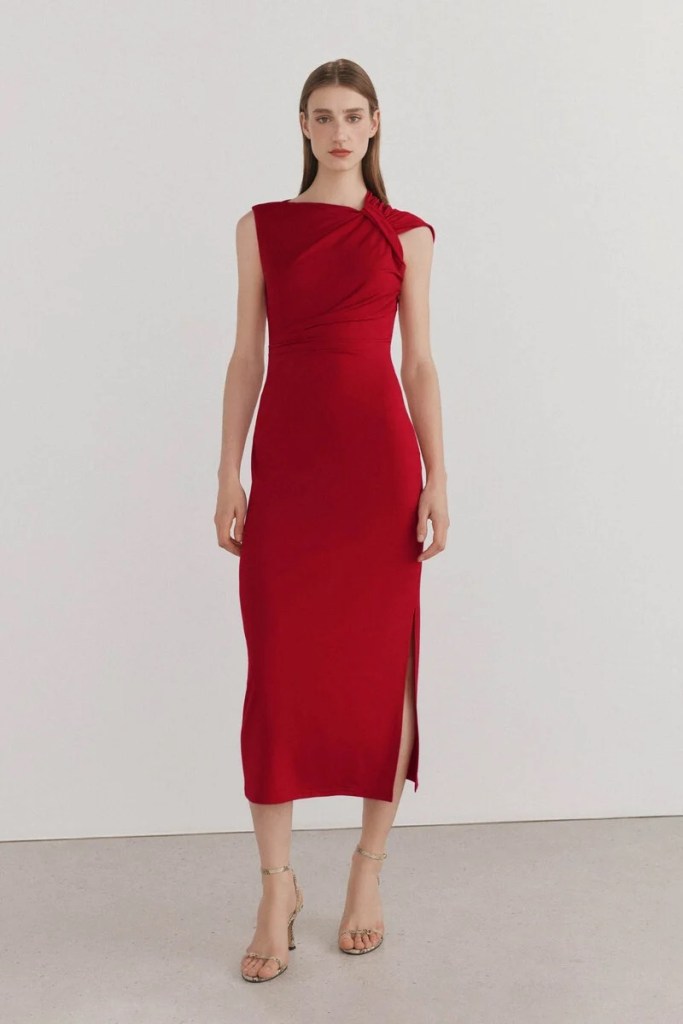 Vestido asimétrico de Pedro del Hierro