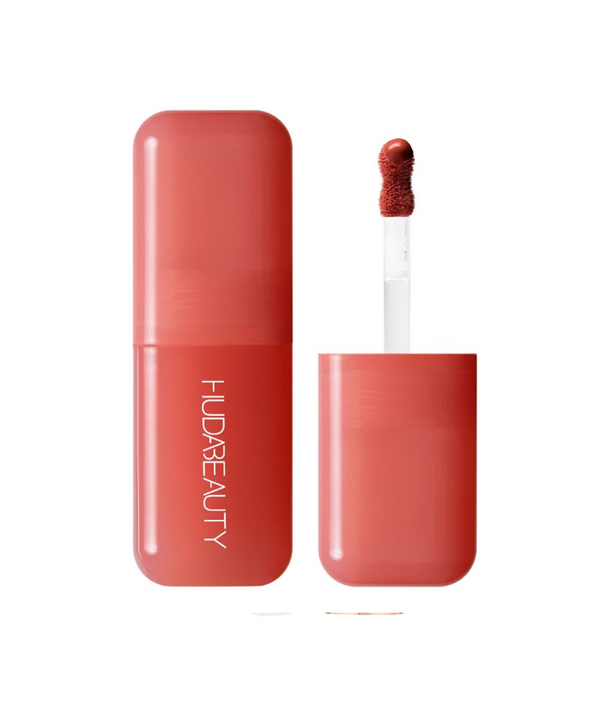 Colorete líquido Huda Beauty (29 euros en Sephora).